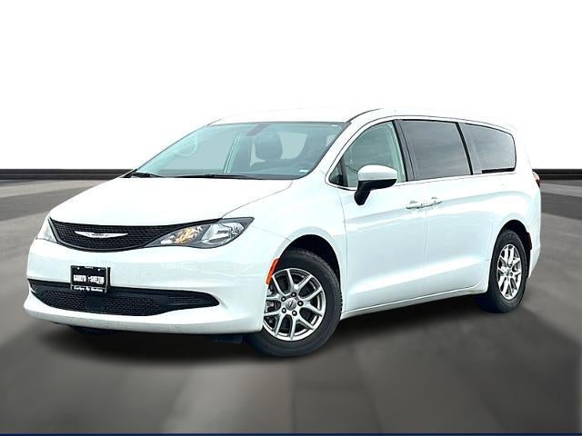 2022 Chrysler Voyager